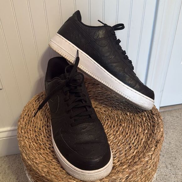 Nike Air Force 1 Low 07 LV8 Black Obsidian Ostrich Leather Sz 10.5 718152-009 - Picture 3 of 8